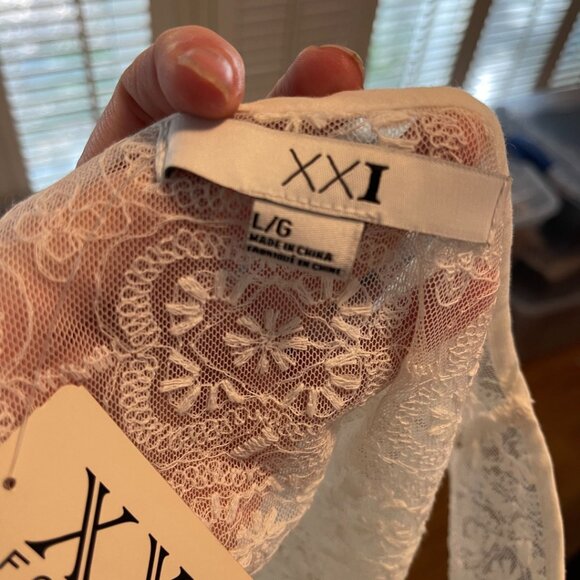 XXI Cream Sleeveless Embroidered Lace Tunic Top โ Size L (New With Tags) - Picture 5 of 6